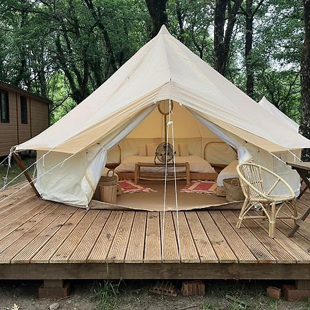 Camping Vila De 萨里亚 外观 照片