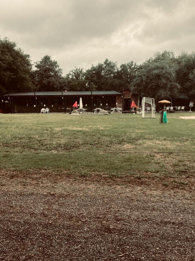 Camping Vila De 萨里亚 外观 照片