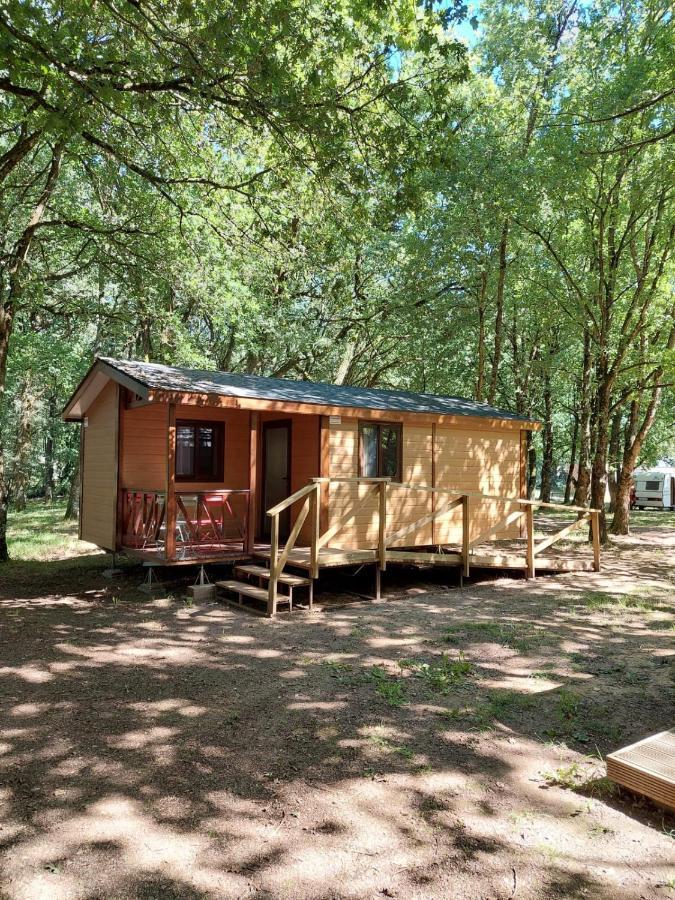 Camping Vila De 萨里亚 外观 照片