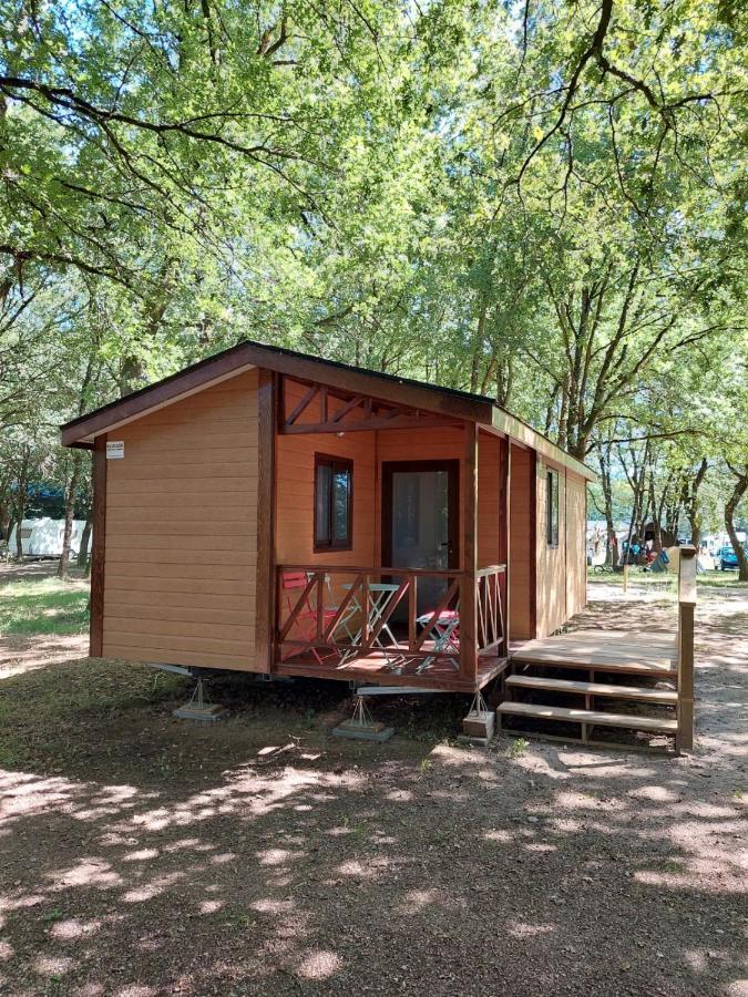 Camping Vila De 萨里亚 外观 照片